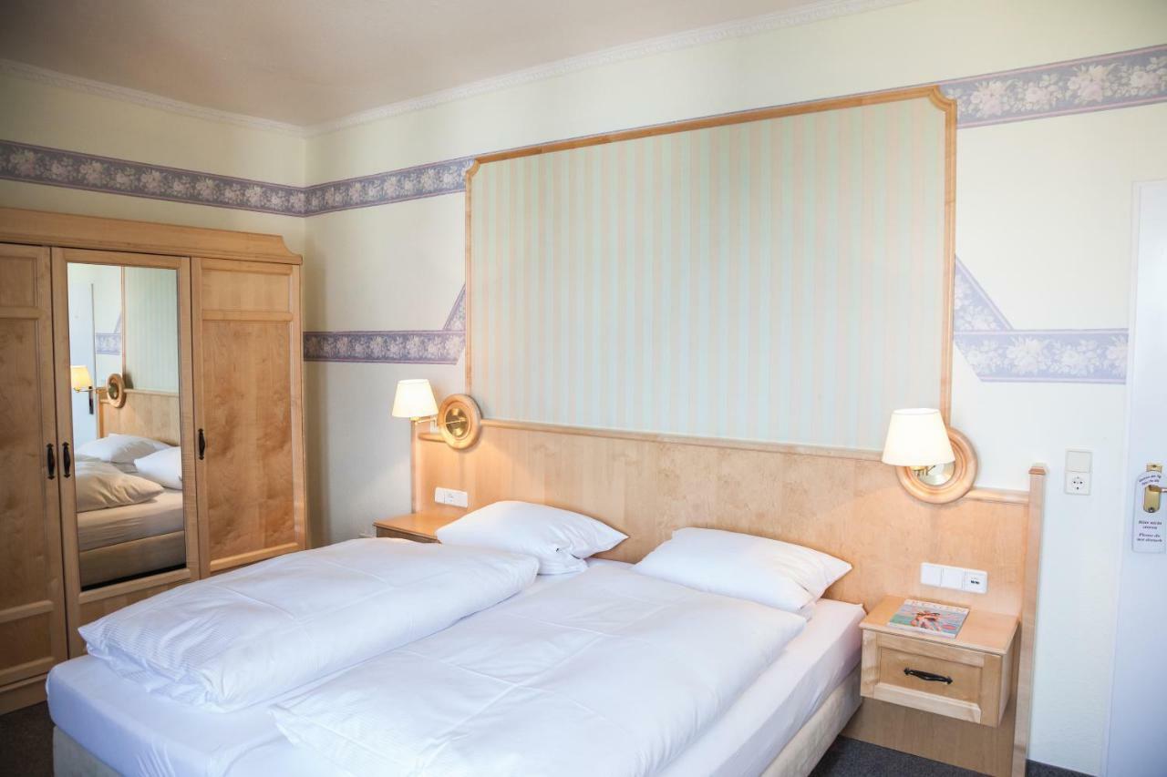 Hotel Altes Kurhaus Baabe Exterior photo